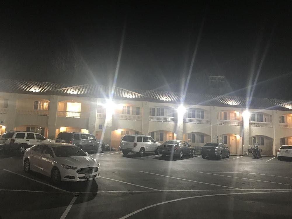 Travelodge By Wyndham Redding Ca Buitenkant foto