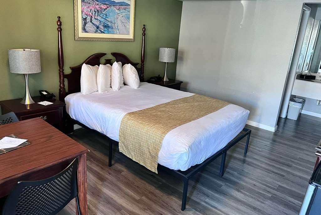 Travelodge By Wyndham Redding Ca Kamer foto