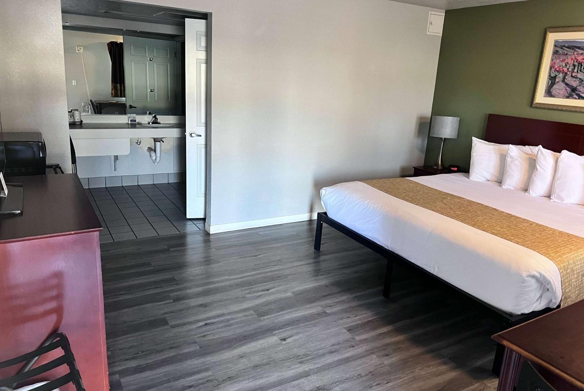 Travelodge By Wyndham Redding Ca Buitenkant foto
