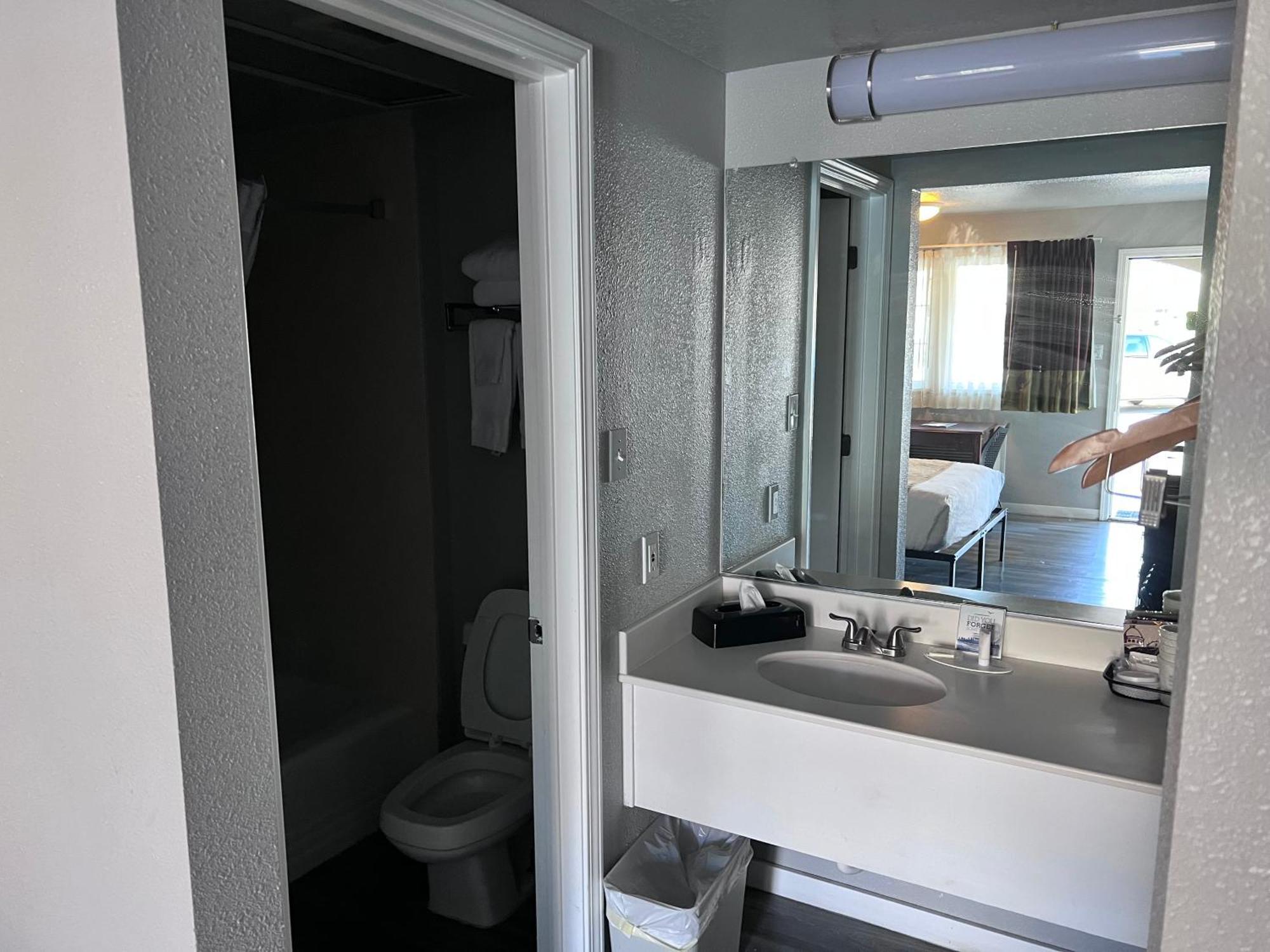 Travelodge By Wyndham Redding Ca Buitenkant foto
