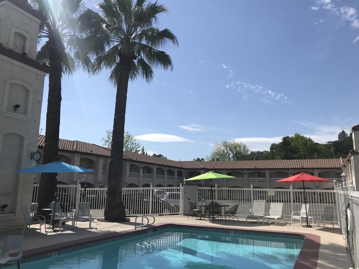 Travelodge By Wyndham Redding Ca Buitenkant foto